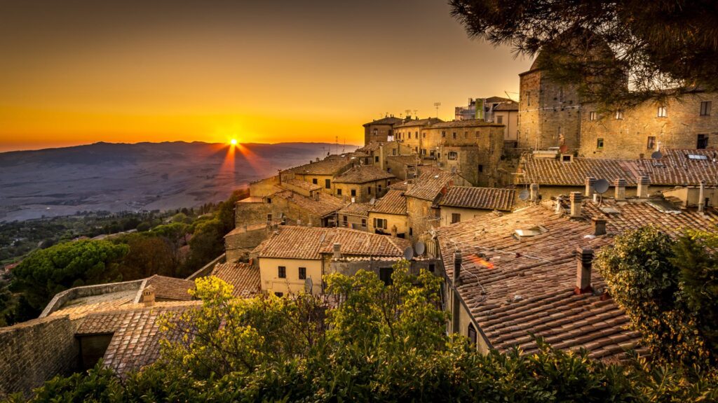 Tuscany day tour in San Gimignano and Volterra with private